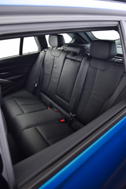 BMW Series 3 320d Touring M Sport บีเอ็มดับเบิลยู ซีรีส์3 ปี 2012 : ภาพที่ 10