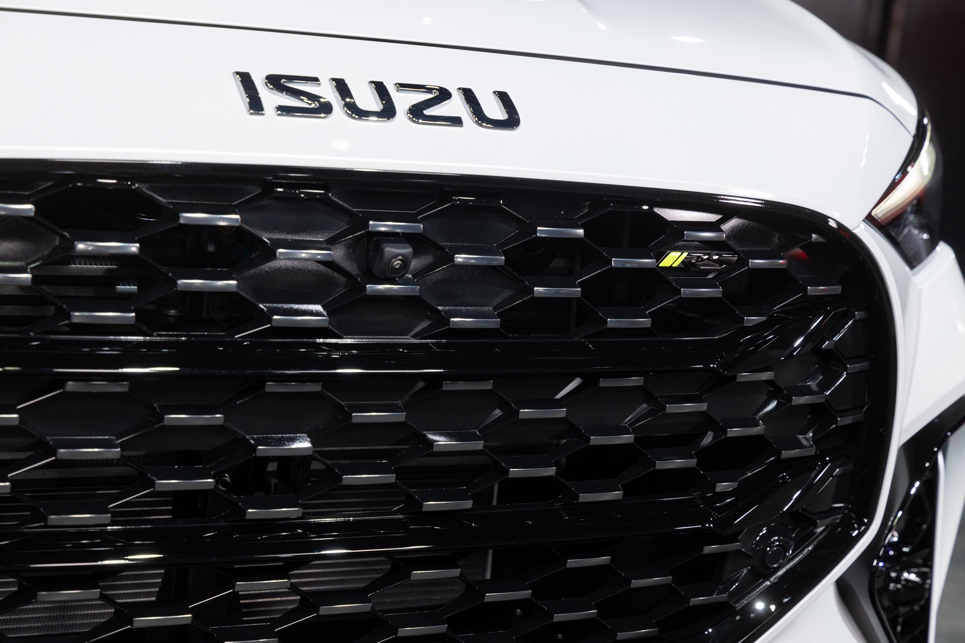 Isuzu MU-X 4x4 3.0 RS A/T อีซูซุ ปี 2024 : ภาพที่ 3