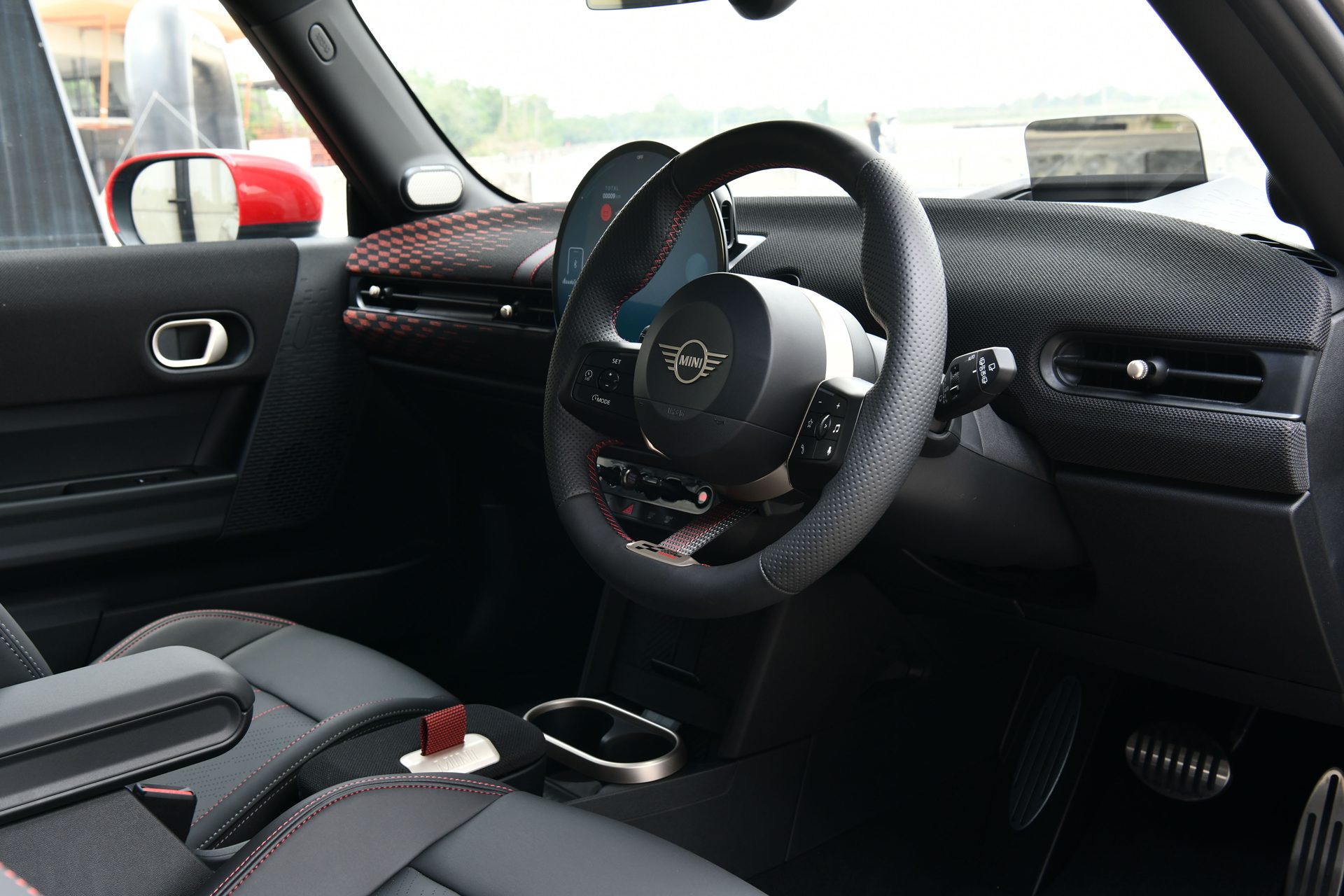 Mini John Cooper Works 3-Door Hatch มินิ จอห์น คูเปอร์ เวิร์กส์ ปี 2025 : ภาพที่ 4