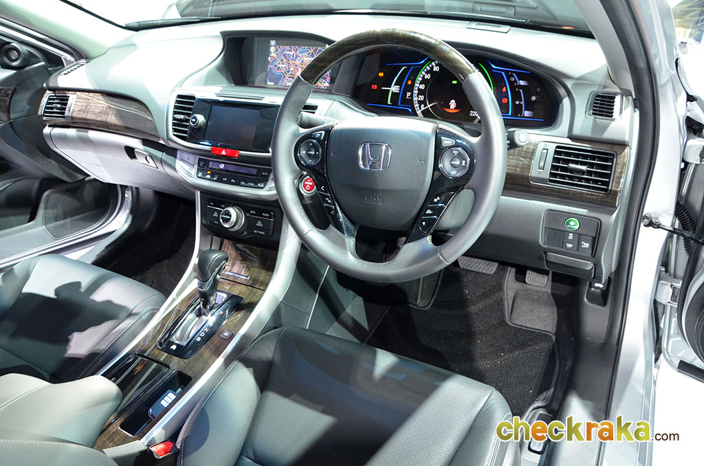 Honda Accord Hybrid 2.0 ฮอนด้า แอคคอร์ด ไฮบริด ปี 2014 : ภาพที่ 16