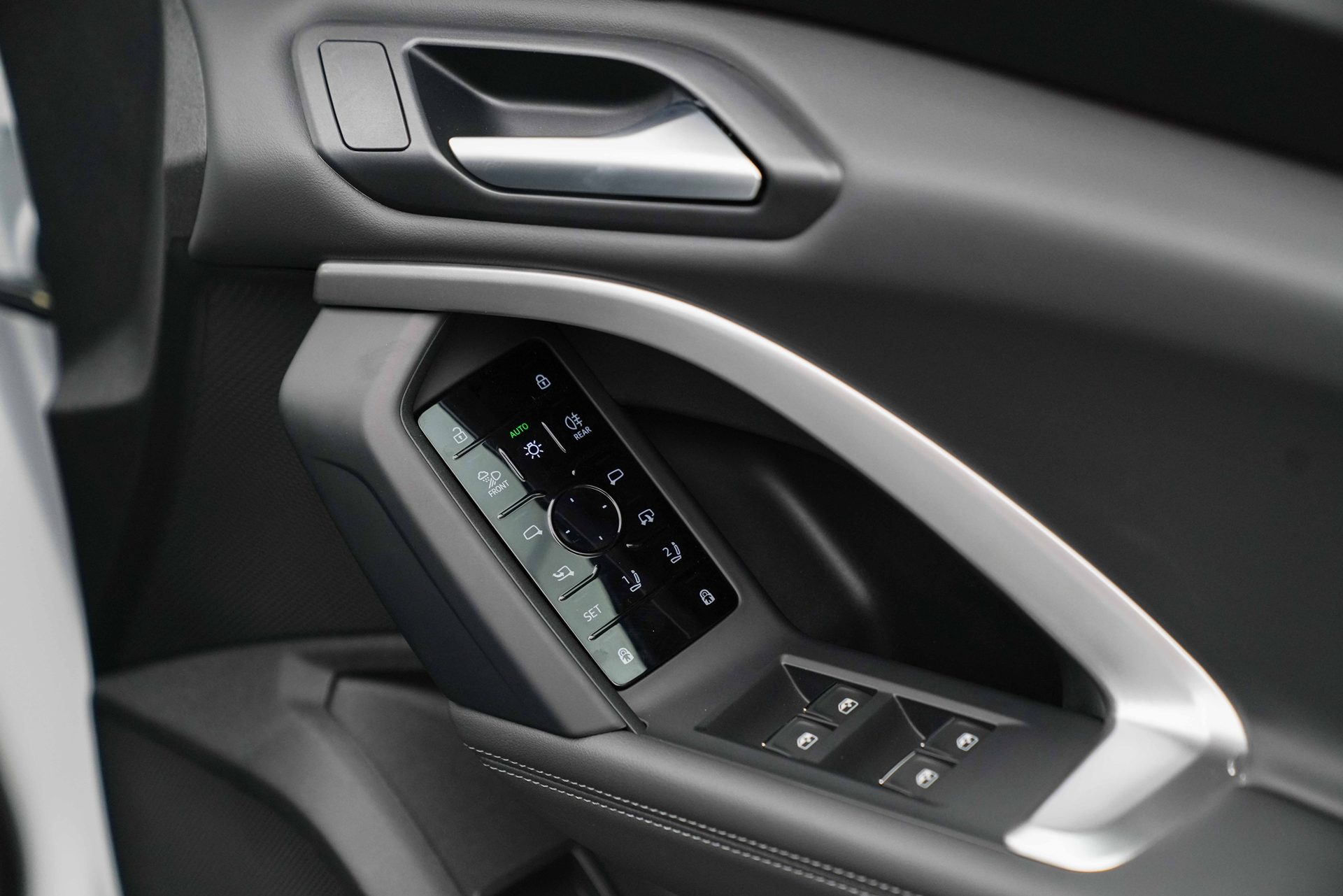 Audi Q5 Sportback e hybrid quattro Tech Pro อาวดี้ คิว5 ปี 2025 : ภาพที่ 10