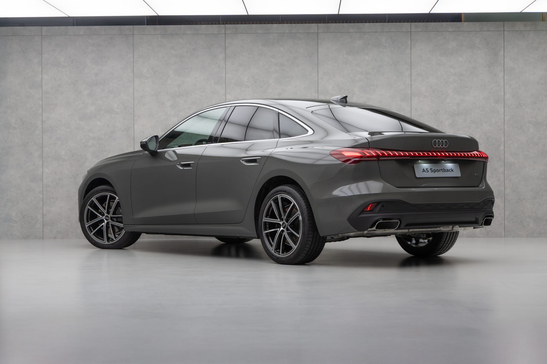 Audi A5 Sportback TFSI e quattro Tech Pro อาวดี้ เอ5 ปี 2025 : ภาพที่ 2