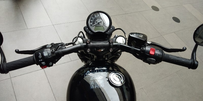 Triumph Bonneville Bobber Black ไทรอัมพ์ บอนเนวิลล์ ปี 2018 : ภาพที่ 6