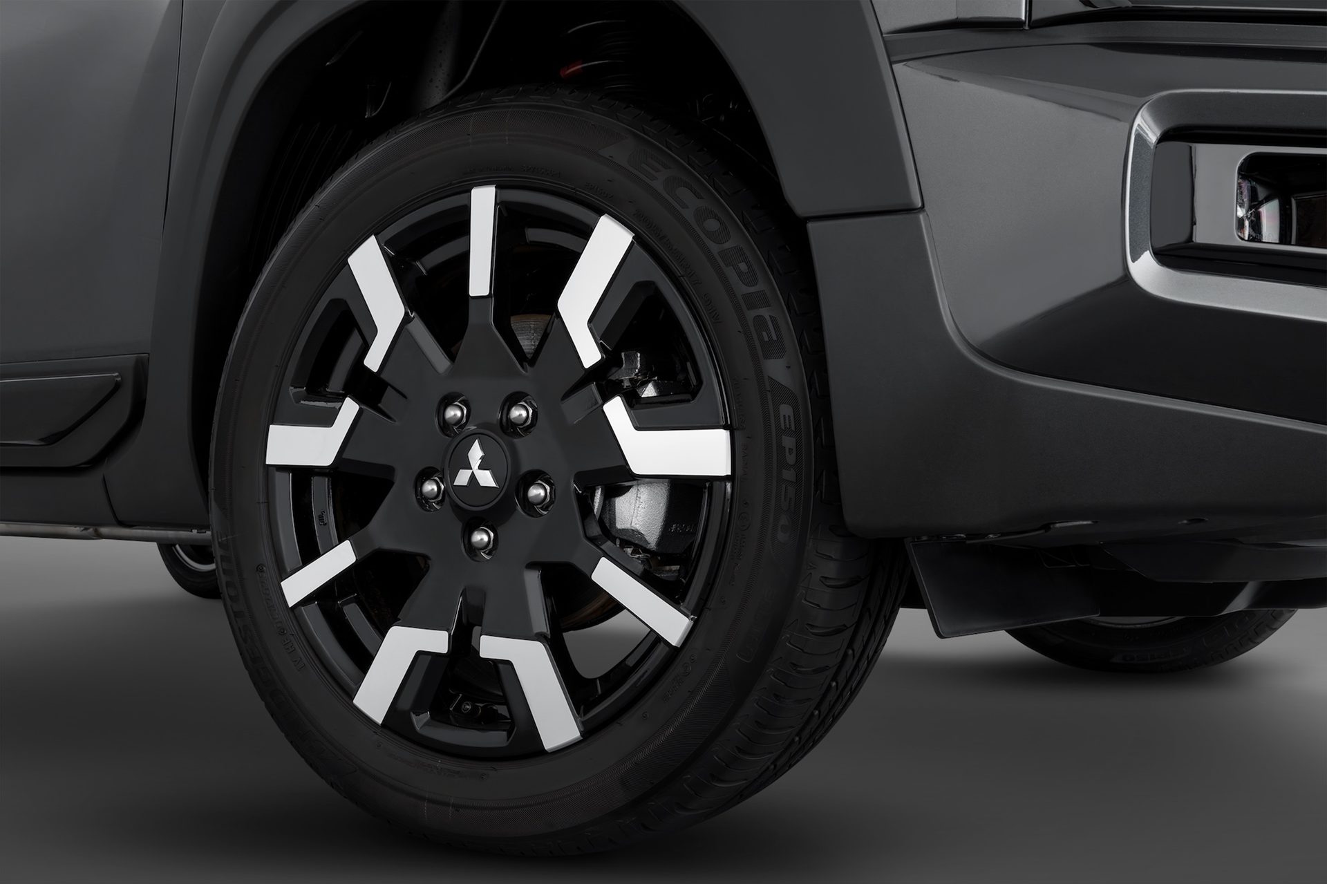 Mitsubishi Xpander Cross HEV มิตซูบิชิ ปี 2025 : ภาพที่ 4