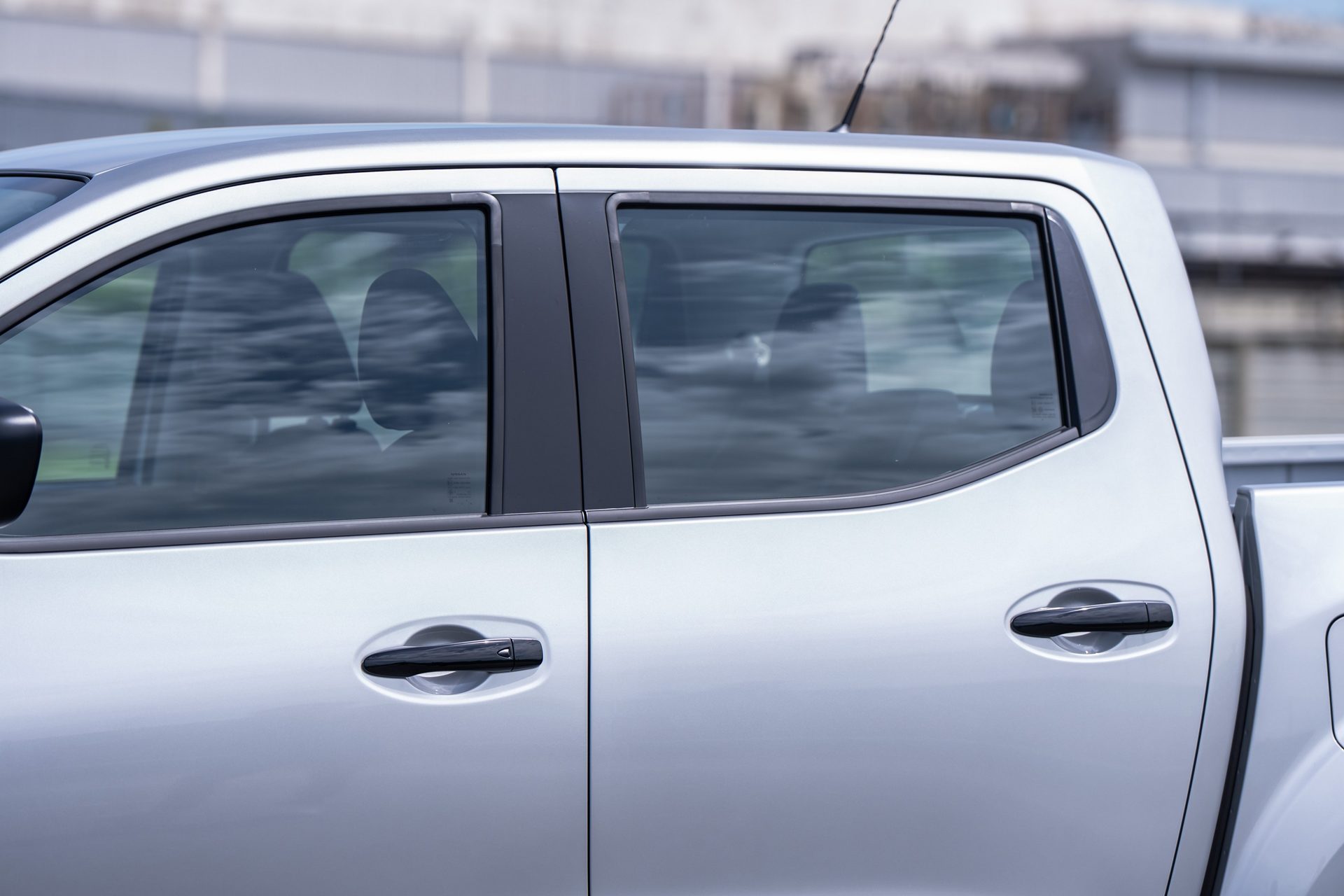 Nissan Navara Double Cab CALIBRE SL 6MT นิสสัน นาวาร่า ปี 2025 : ภาพที่ 5