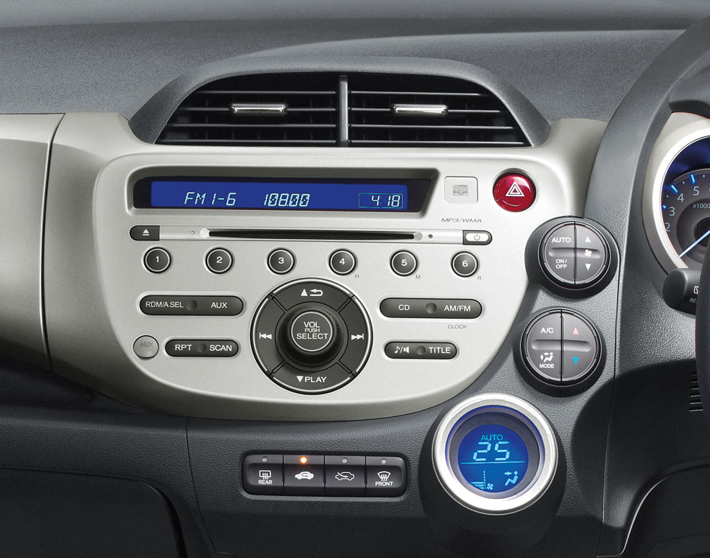 Honda Jazz Hybrid ฮอนด้า แจ๊ส ปี 2012 : ภาพที่ 11