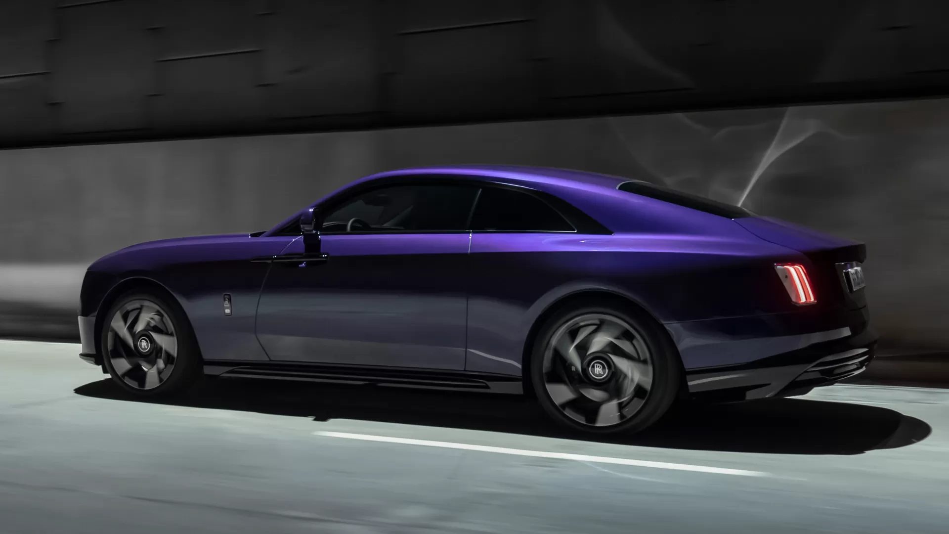 Rolls-Royce Black Badge Spectre โรลส์-รอยซ์ ปี 2025 : ภาพที่ 13