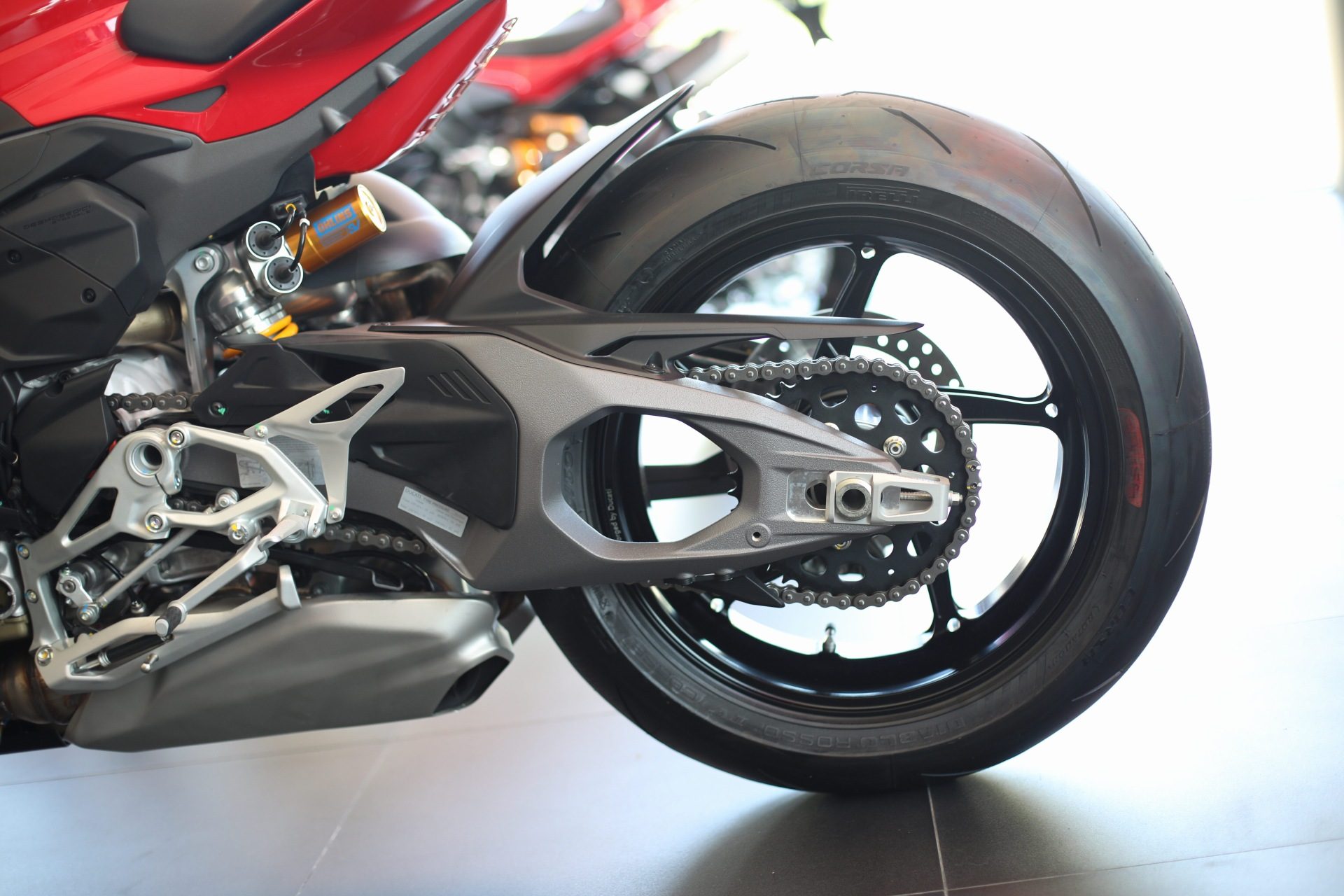Ducati Streetfighter V4S ดูคาติ สตรีตไฟเตอร์ ปี 2025 : ภาพที่ 5