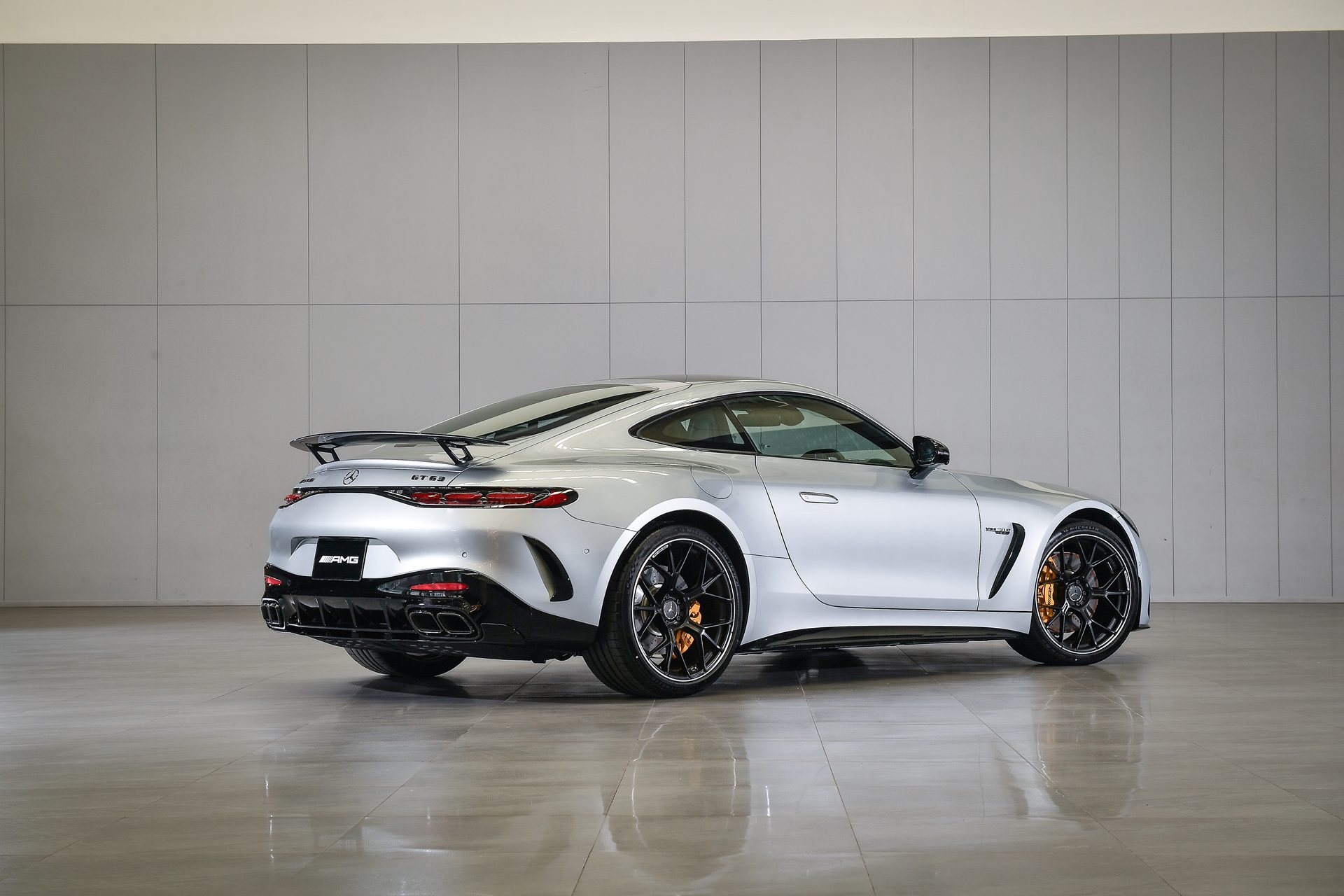 Mercedes-benz AMG GT 63 4MATIC+ เมอร์เซเดส-เบนซ์ เอเอ็มจี ปี 2025 : ภาพที่ 2