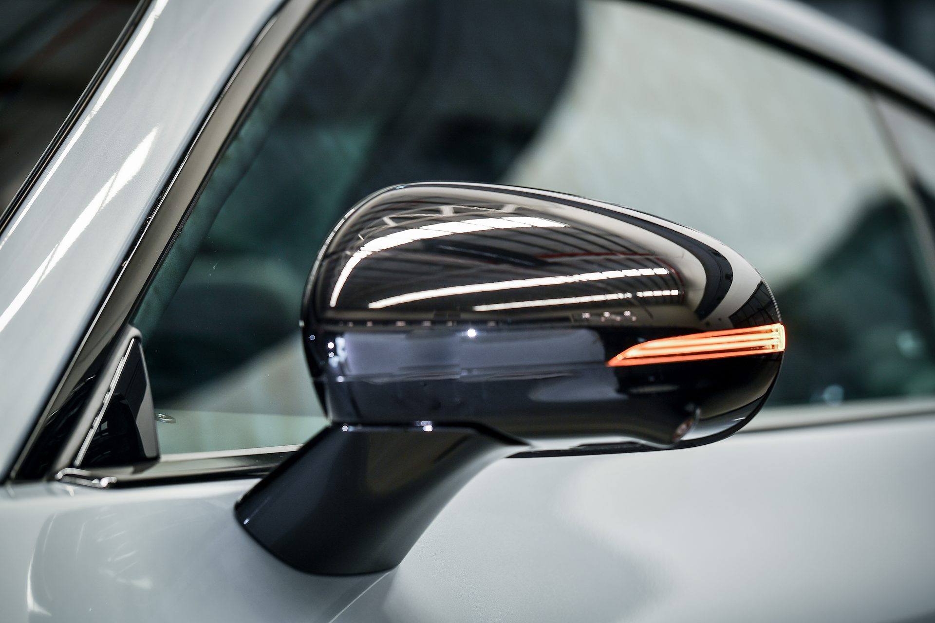 Mercedes-benz AMG GT 63 4MATIC+ เมอร์เซเดส-เบนซ์ เอเอ็มจี ปี 2025 : ภาพที่ 7