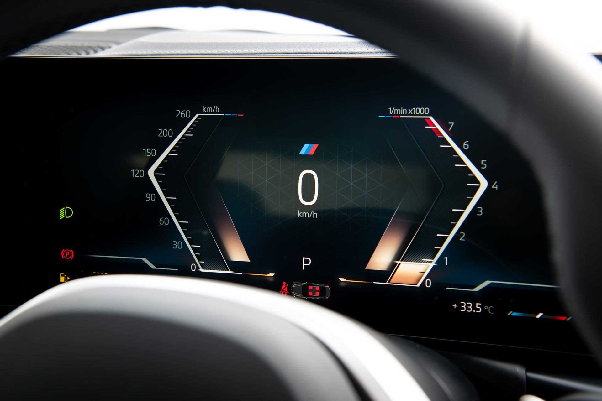 BMW Series 4 420i Coupe M Sport บีเอ็มดับเบิลยู ซีรีส์ 4 ปี 2025 : ภาพที่ 8