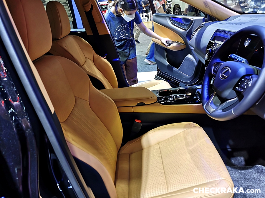 Lexus NX 350h Grand Luxury เลกซัส เอ็นเอ็กซ์ ปี 2021 : ภาพที่ 17