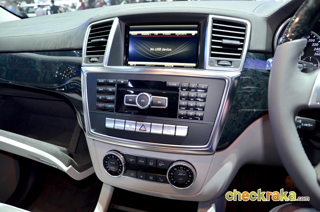 Mercedes-benz GL-Class GL350 BlueTEC AMG Premium เมอร์เซเดส-เบนซ์ ปี 2013 : ภาพที่ 13