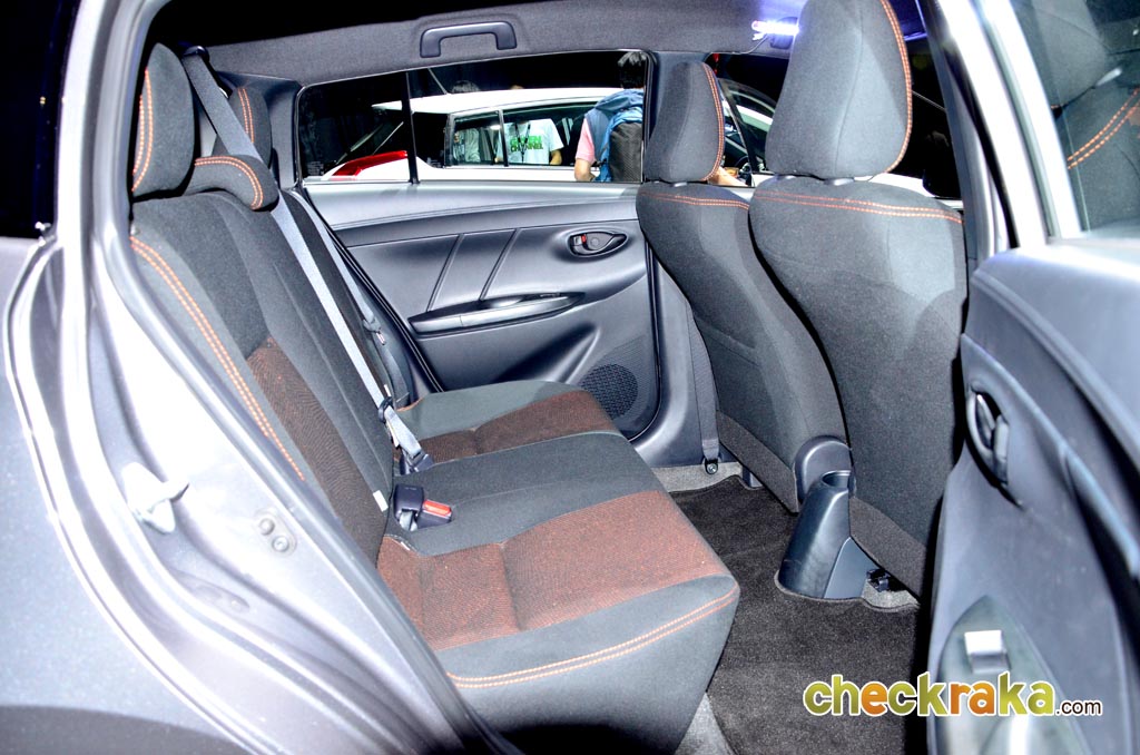 Toyota Yaris 1.2 E โตโยต้า ยาริส ปี 2013 : ภาพที่ 16
