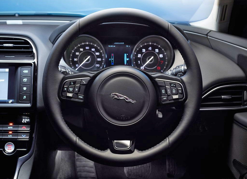 Jaguar XE 2.0 Portfolio จากัวร์ เอ็กซ์อี ปี 2015 : ภาพที่ 7