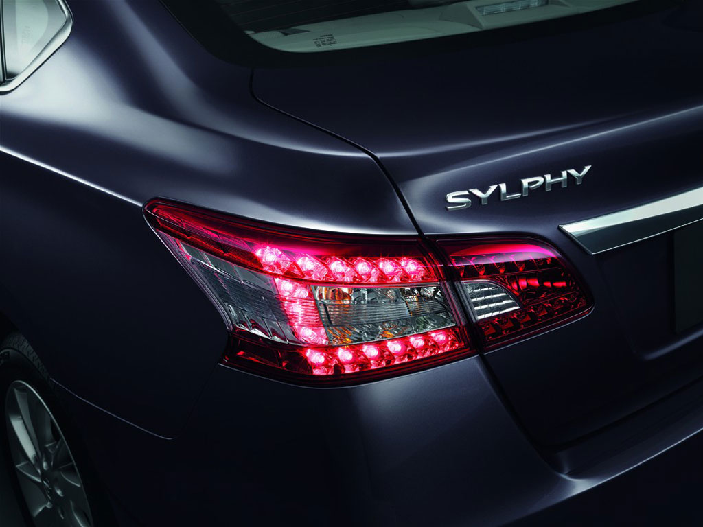 Nissan Sylphy 1.6 S M/T นิสสัน ซีลฟี่ ปี 2012 : ภาพที่ 9