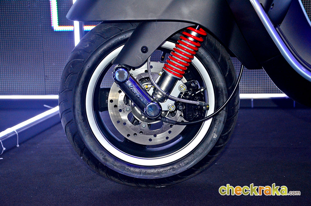 Vespa GTS 150 3Vie Monochrome Limited Series เวสป้า ปี 2015 : ภาพที่ 3