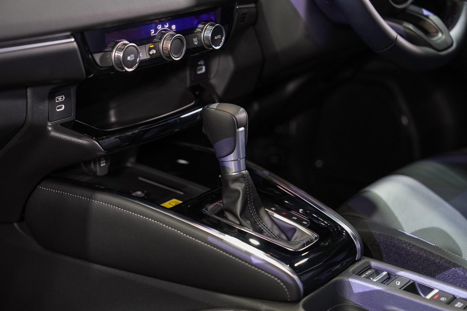 Honda HR-V e:HEV EL ฮอนด้า เอชอาร์วี ปี 2024 : ภาพที่ 14