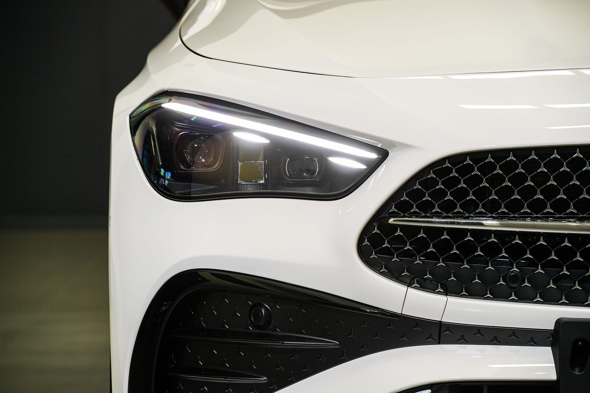 Mercedes-benz CLE-Class CLE 300 4MATIC Coupé AMG Dynamic Night Edition เมอร์เซเดส-เบนซ์ ปี 2026 : ภาพที่ 4