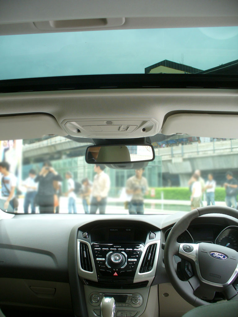 Ford Focus 4Dr 2.0L Ti-VCT GDi Titanium+ PowerShift AT ฟอร์ด โฟกัส ปี 2012 : ภาพที่ 12