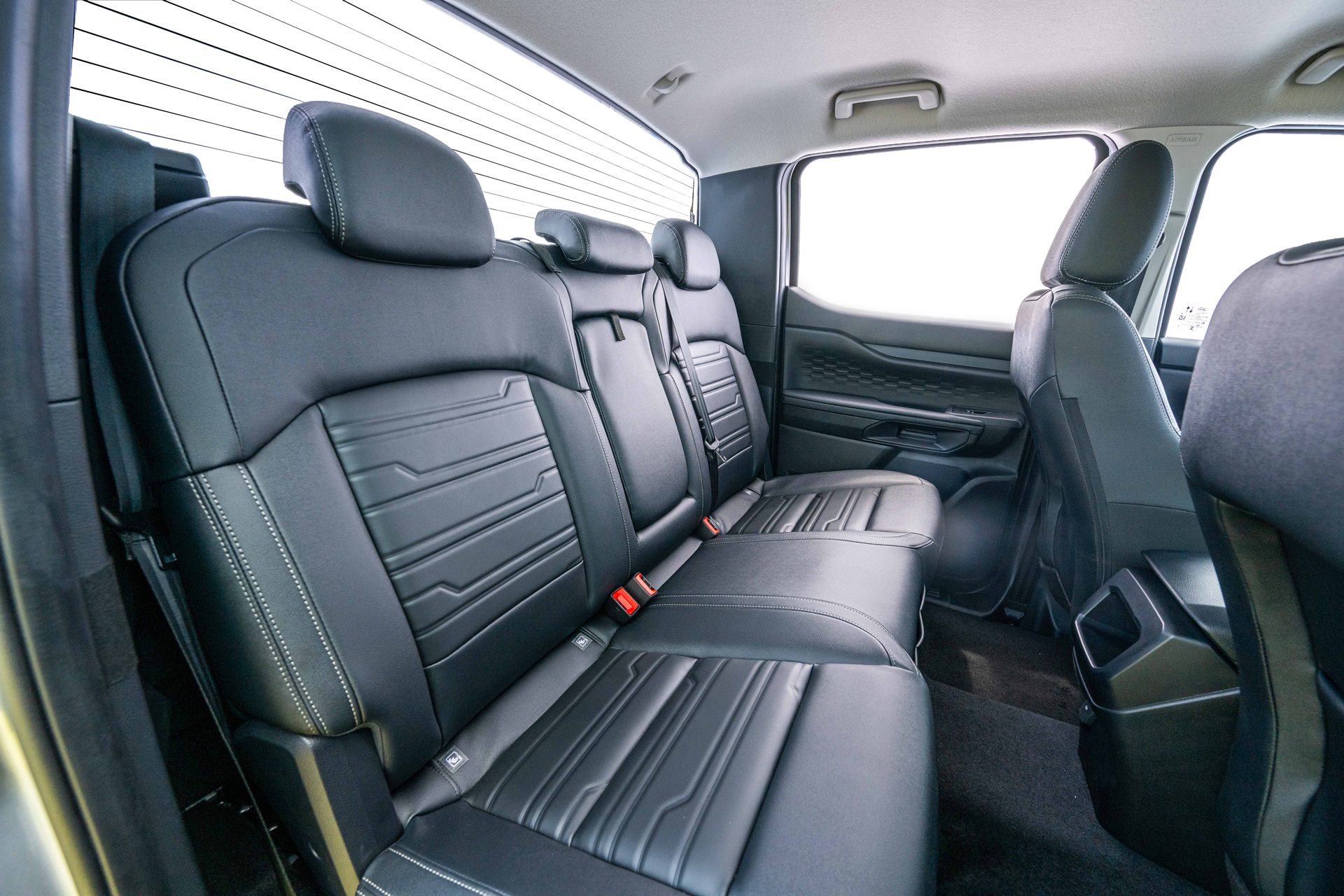 Ford Ranger Double Cab XLS 2.0L Turbo HR 6AT ฟอร์ด เรนเจอร์ ปี 2024 : ภาพที่ 9