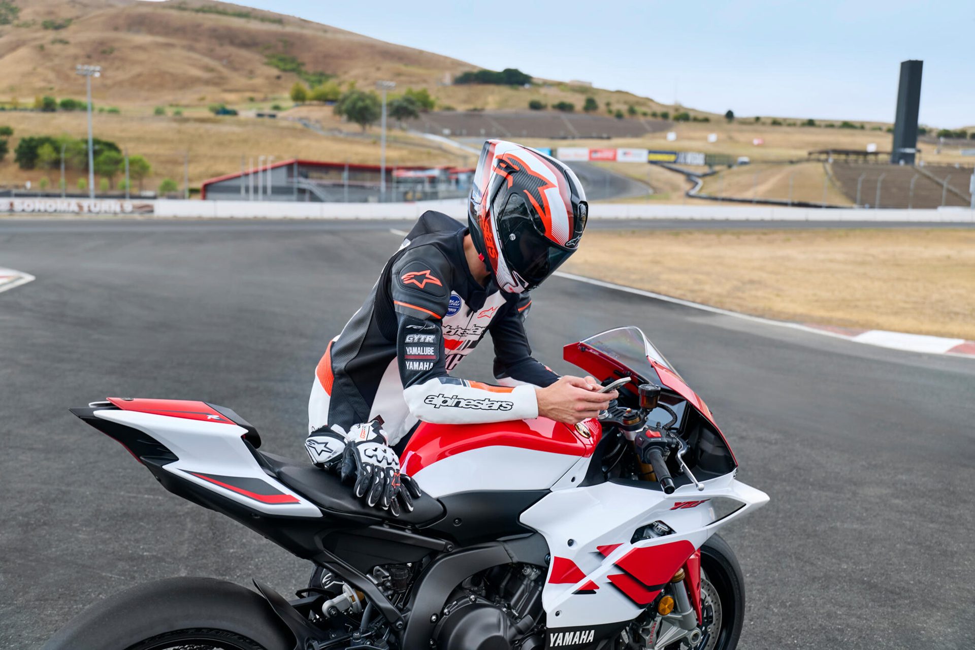 Yamaha R9 70th Anniversary ยามาฮ่า ปี 2026 : ภาพที่ 10