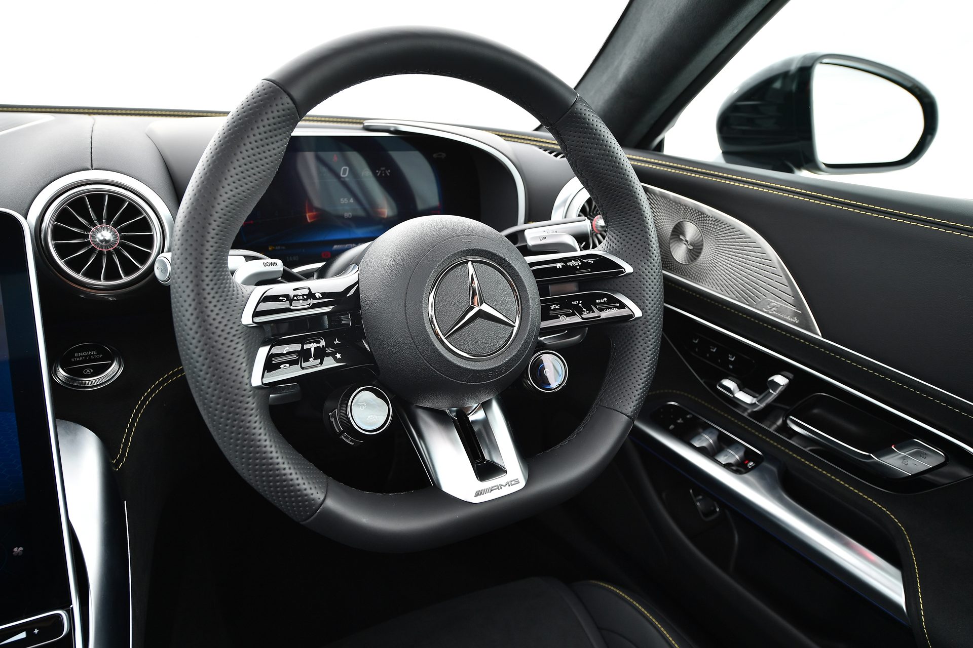 Mercedes-benz AMG SL 55 4MATIC+ เมอร์เซเดส-เบนซ์ เอเอ็มจี ปี 2025 : ภาพที่ 13