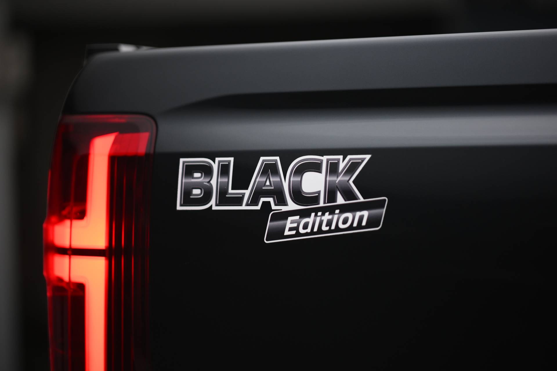 Mitsubishi Triton Double Cab Plus 2.4 Ultra AT Black Edition มิตซูบิชิ ไทรทัน ปี 2024 : ภาพที่ 9