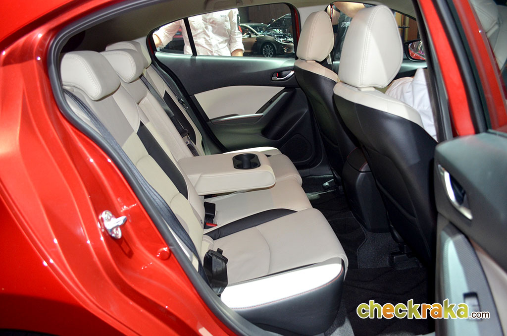 Mazda 3 2.0 Sports Hatchback SP มาสด้า ปี 2014 : ภาพที่ 19