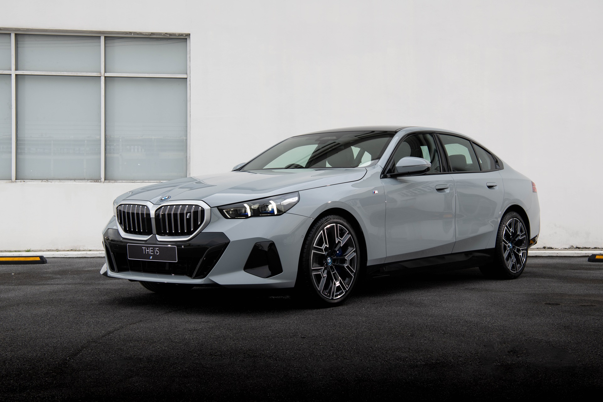 BMW i 5 eDrive40 M Sport (Inspiring) บีเอ็มดับเบิลยู ปี 2024 : ภาพที่ 1