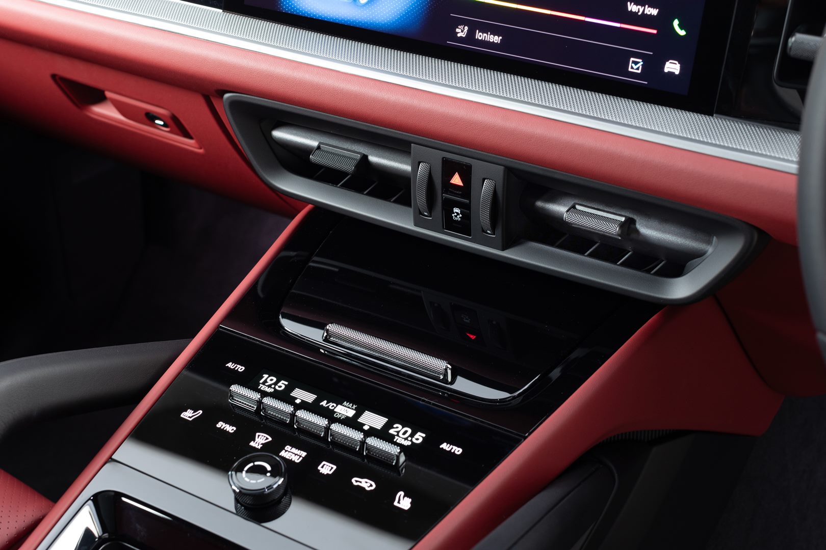 Porsche Cayenne S E-Hybrid Coupé ปอร์เช่ คาเยน ปี 2024 : ภาพที่ 8