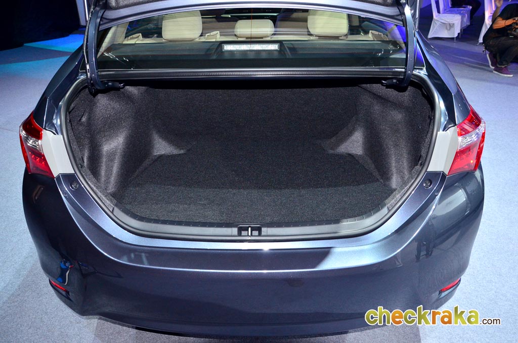 Toyota Altis (Corolla) 1.8 E A/T โตโยต้า อัลติส(โคโรลล่า) ปี 2014 : ภาพที่ 16