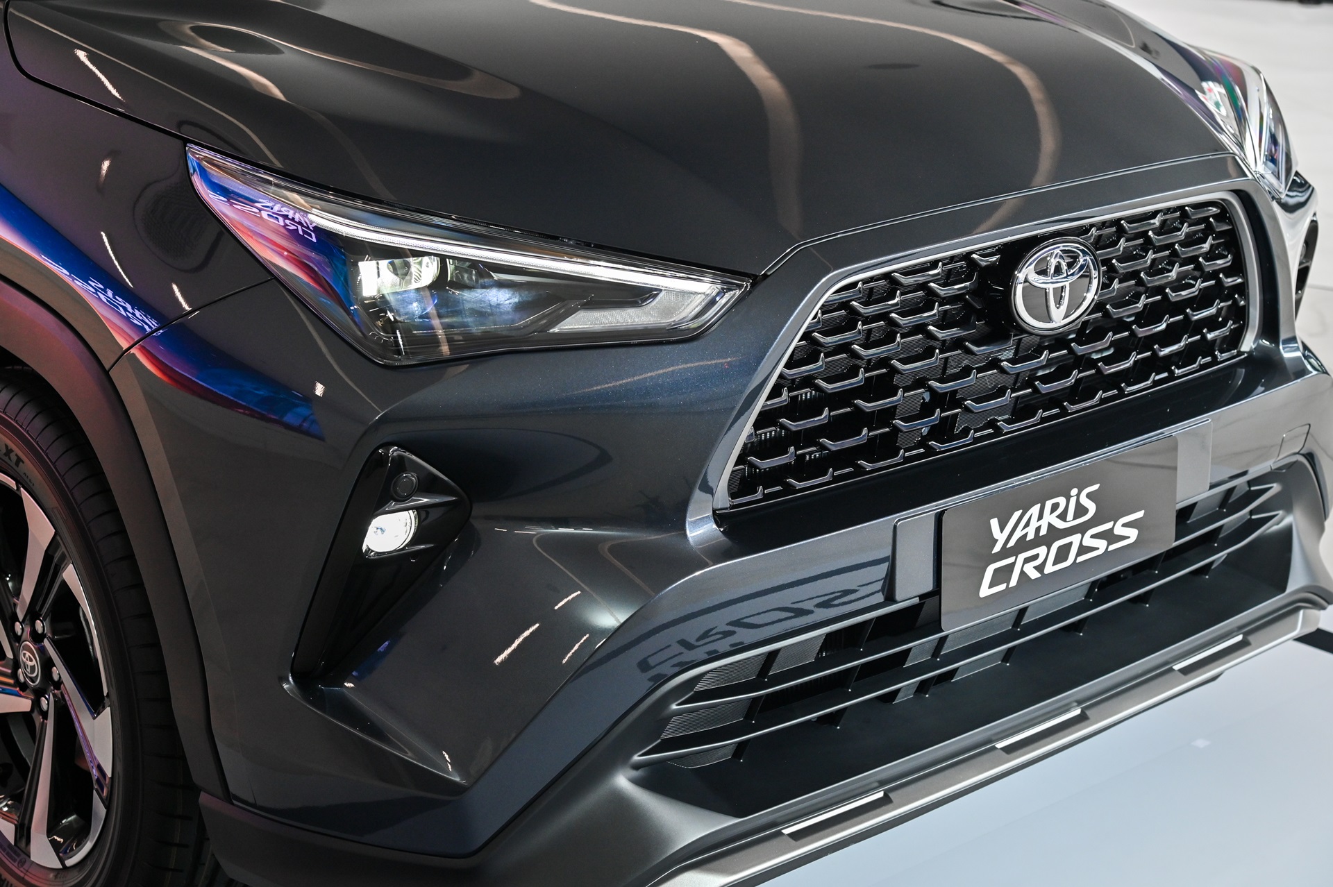 Toyota Yaris Cross HEV Premium โตโยต้า ปี 2023 : ภาพที่ 2