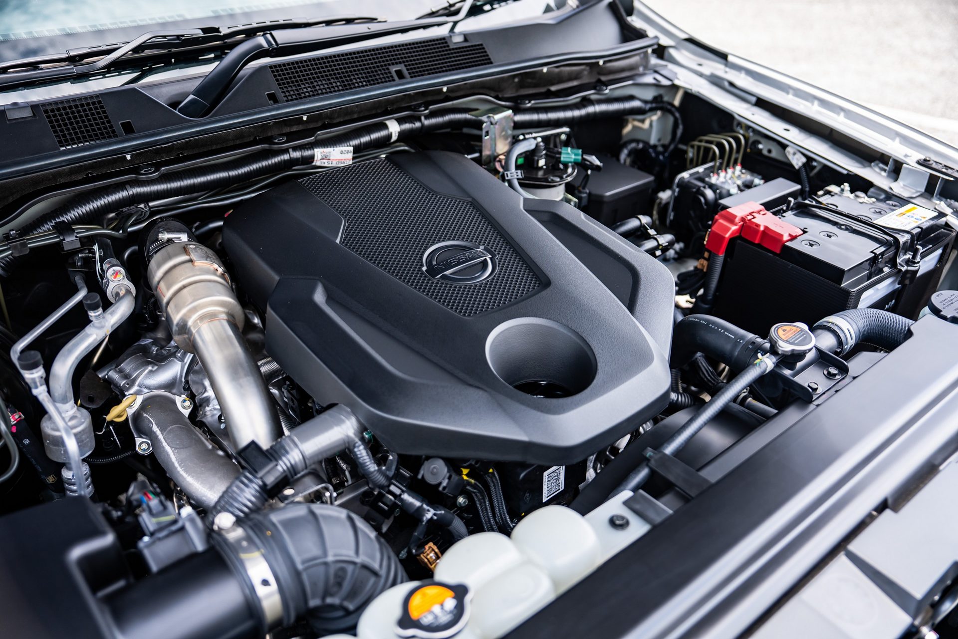 Nissan Navara Double Cab CALIBRE SL 6MT นิสสัน นาวาร่า ปี 2025 : ภาพที่ 9