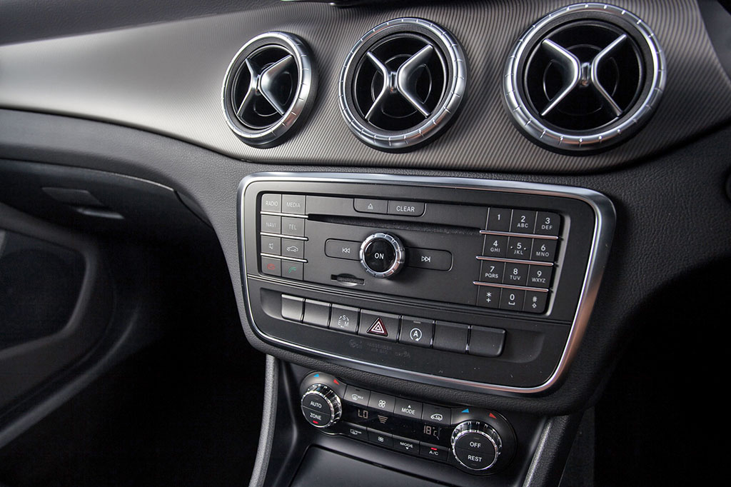 Mercedes-benz CLA-Class CLA 200 Urban เมอร์เซเดส-เบนซ์ ปี 2015 : ภาพที่ 6