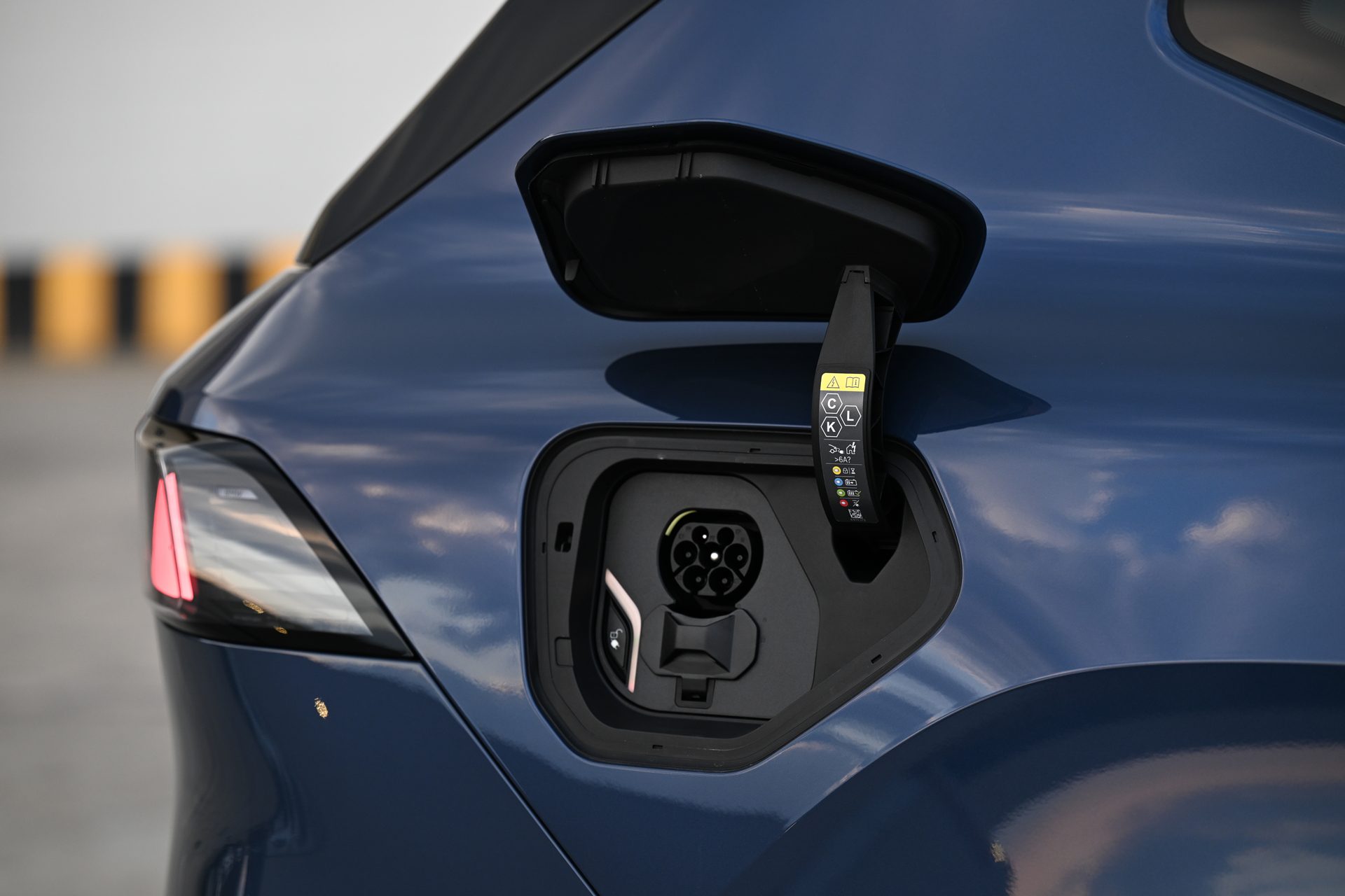 BMW i iX3 50 xDrive M Sport บีเอ็มดับเบิลยู ปี 2026 : ภาพที่ 7