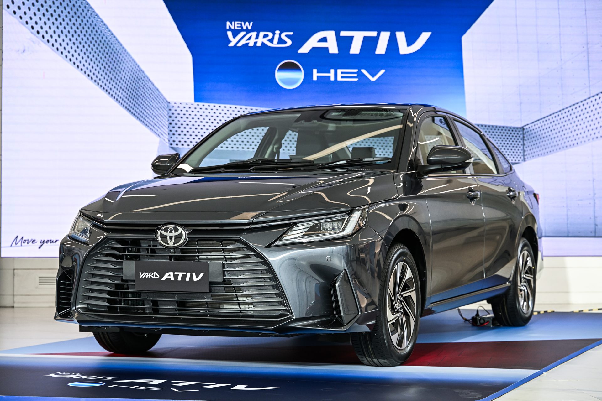 Toyota Yaris ATIV HEV Premium โตโยต้า ยาริส ปี 2025 : ภาพที่ 1