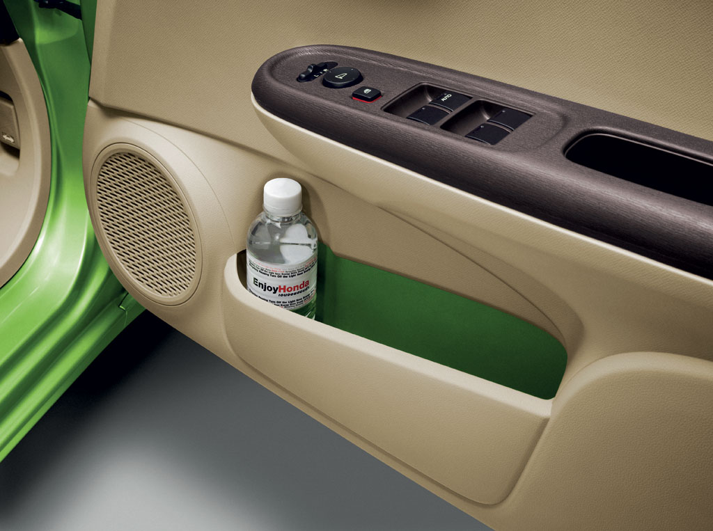 Honda Brio V CVT ฮอนด้า บริโอ ปี 2011 : ภาพที่ 9