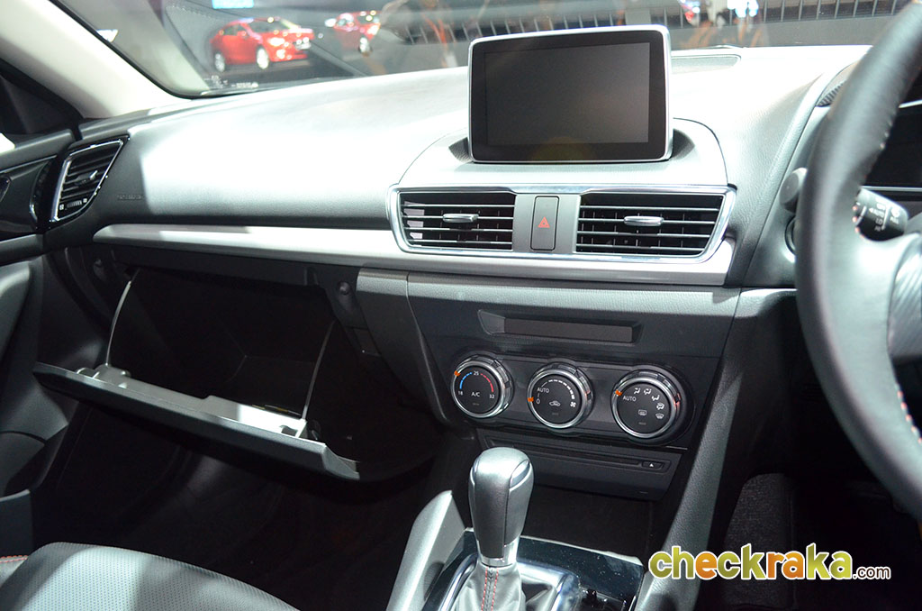 Mazda 3 2.0 Sports Hatchback S มาสด้า ปี 2014 : ภาพที่ 16