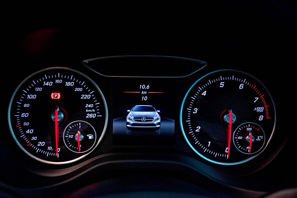 Mercedes-benz A-Class A 180 Urban เมอร์เซเดส-เบนซ์ เอ-คลาส ปี 2015 : ภาพที่ 7