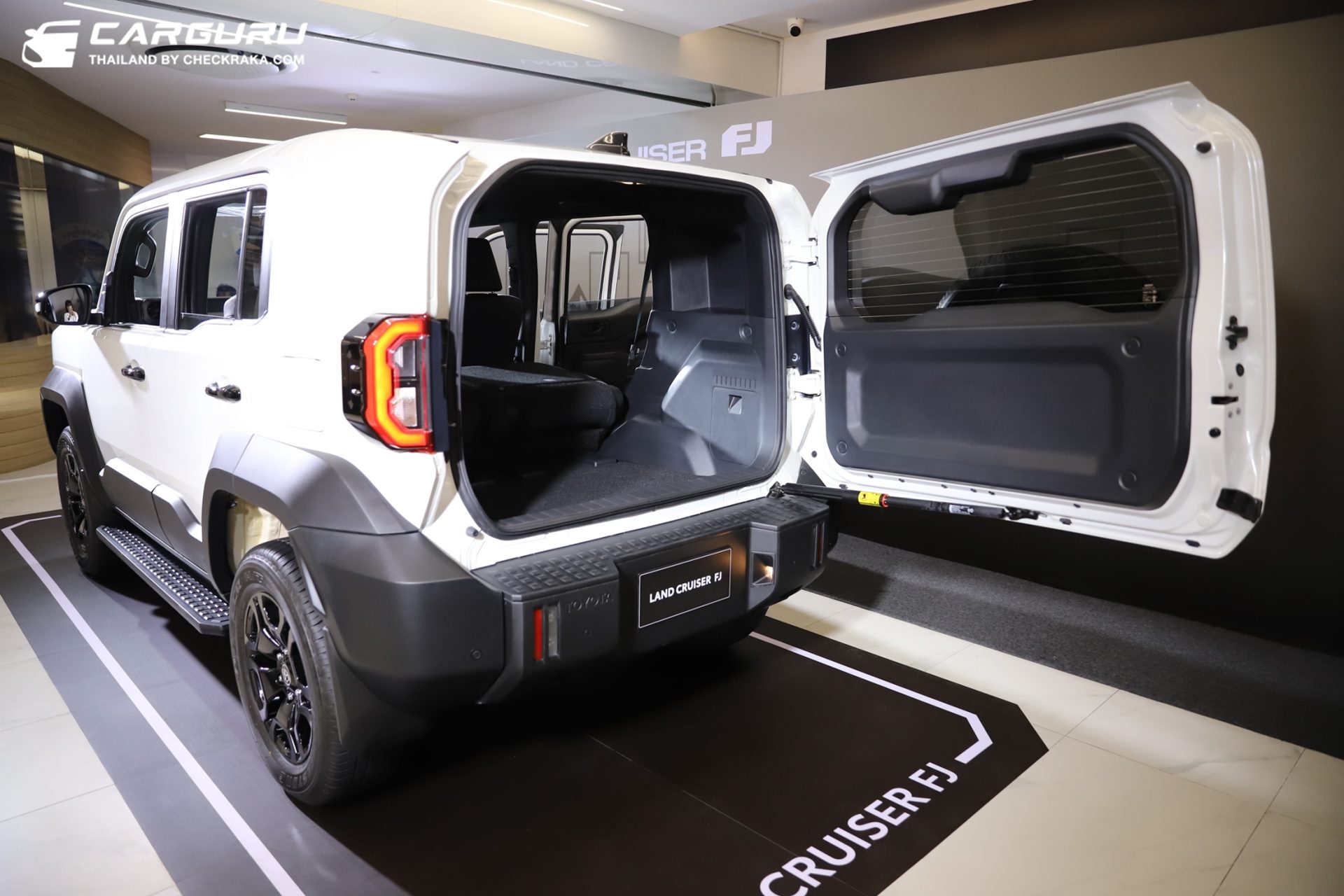 Toyota Land Cruiser FJ 4WD 2.7 โตโยต้า ปี 2026 : ภาพที่ 10