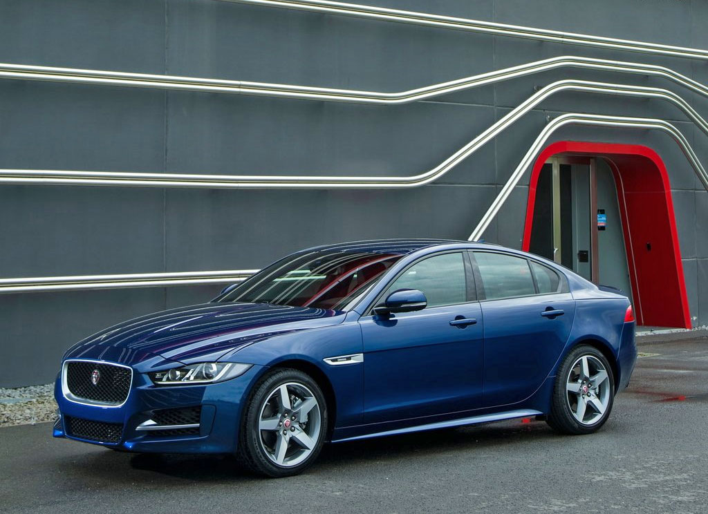 Jaguar XE 2.0 R-Sport จากัวร์ เอ็กซ์อี ปี 2015 : ภาพที่ 1