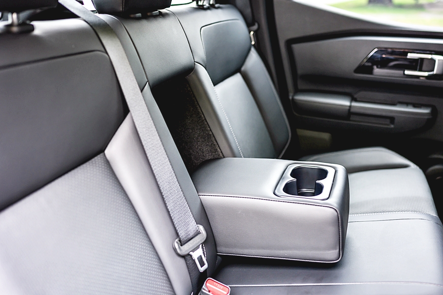 Mitsubishi Triton Double Cab LR 2.4 PRO มิตซูบิชิ ไทรทัน ปี 2025 : ภาพที่ 11