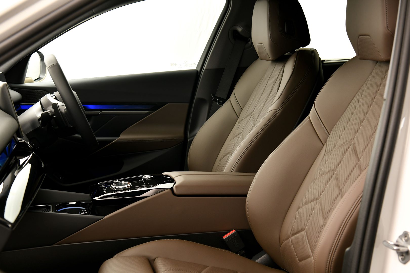 BMW Series 5 530e Inspiring บีเอ็มดับเบิลยู ซีรีส์5 ปี 2025 : ภาพที่ 18