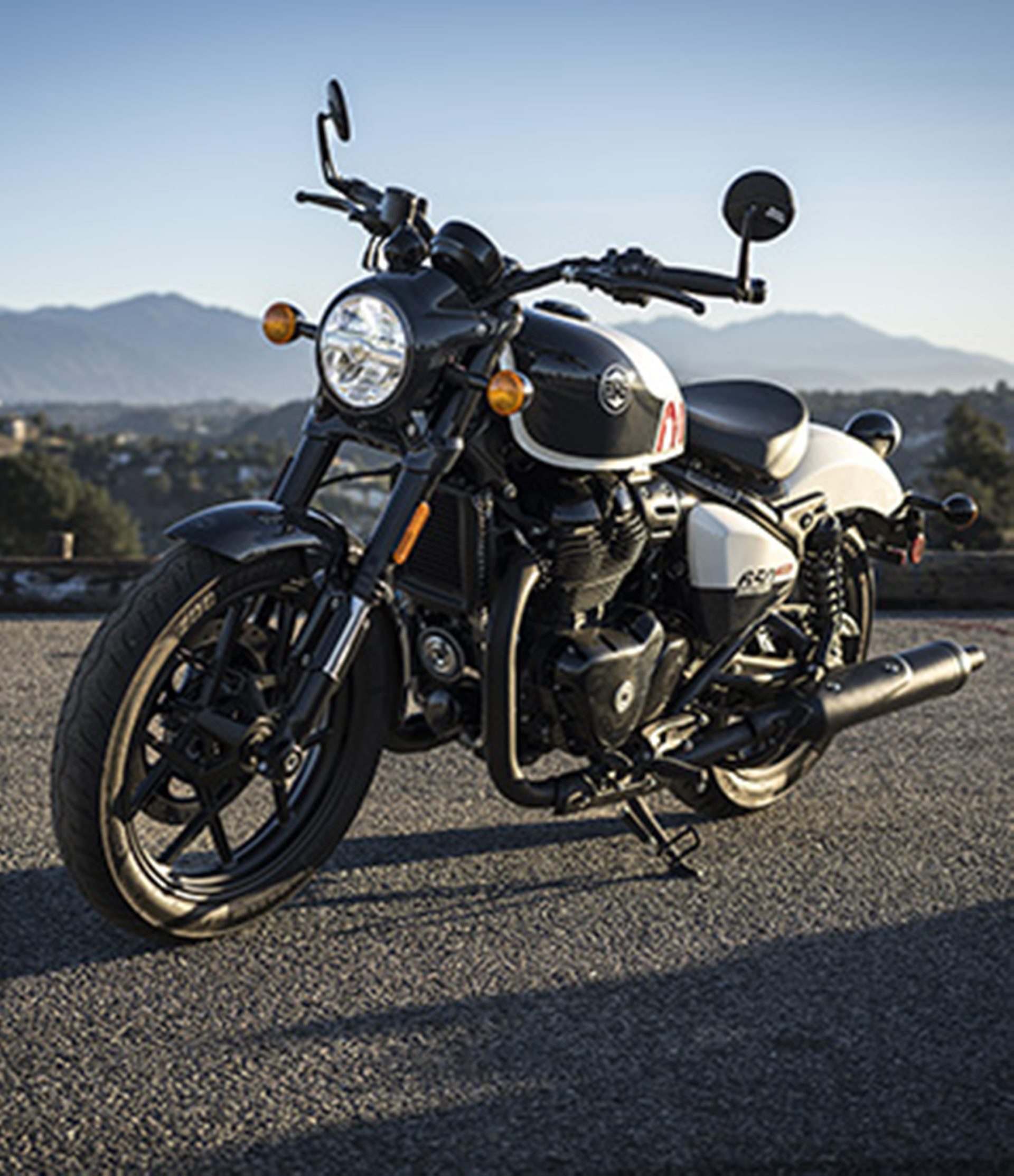 Royal Enfield Shotgun 650 Stencil White โรยัล เอ็นฟีลด์ ปี 2024 : ภาพที่ 8