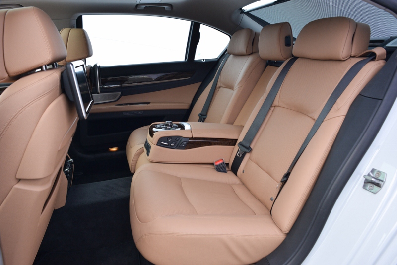 BMW Series 7 730Li บีเอ็มดับเบิลยู ซีรีส์7 ปี 2014 : ภาพที่ 19