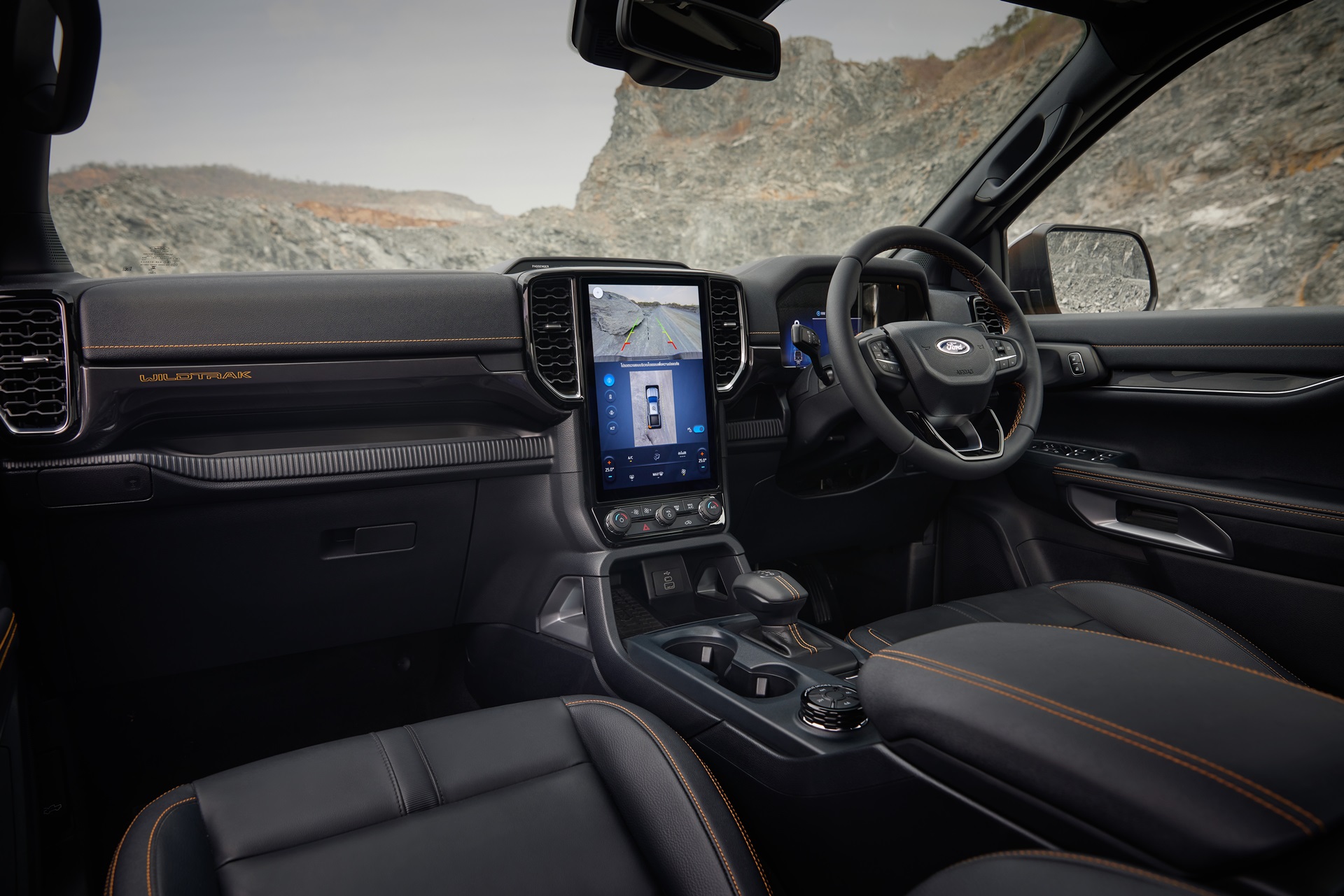 Ford Ranger Double Cab Wildtrak 3.0L V6 Turbo 4WD 10AT ฟอร์ด เรนเจอร์ ปี 2024 : ภาพที่ 13