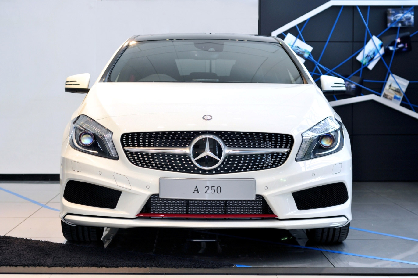 Mercedes-benz A-Class A 250 AMG Sport เมอร์เซเดส-เบนซ์ เอ-คลาส ปี 2012 : ภาพที่ 10