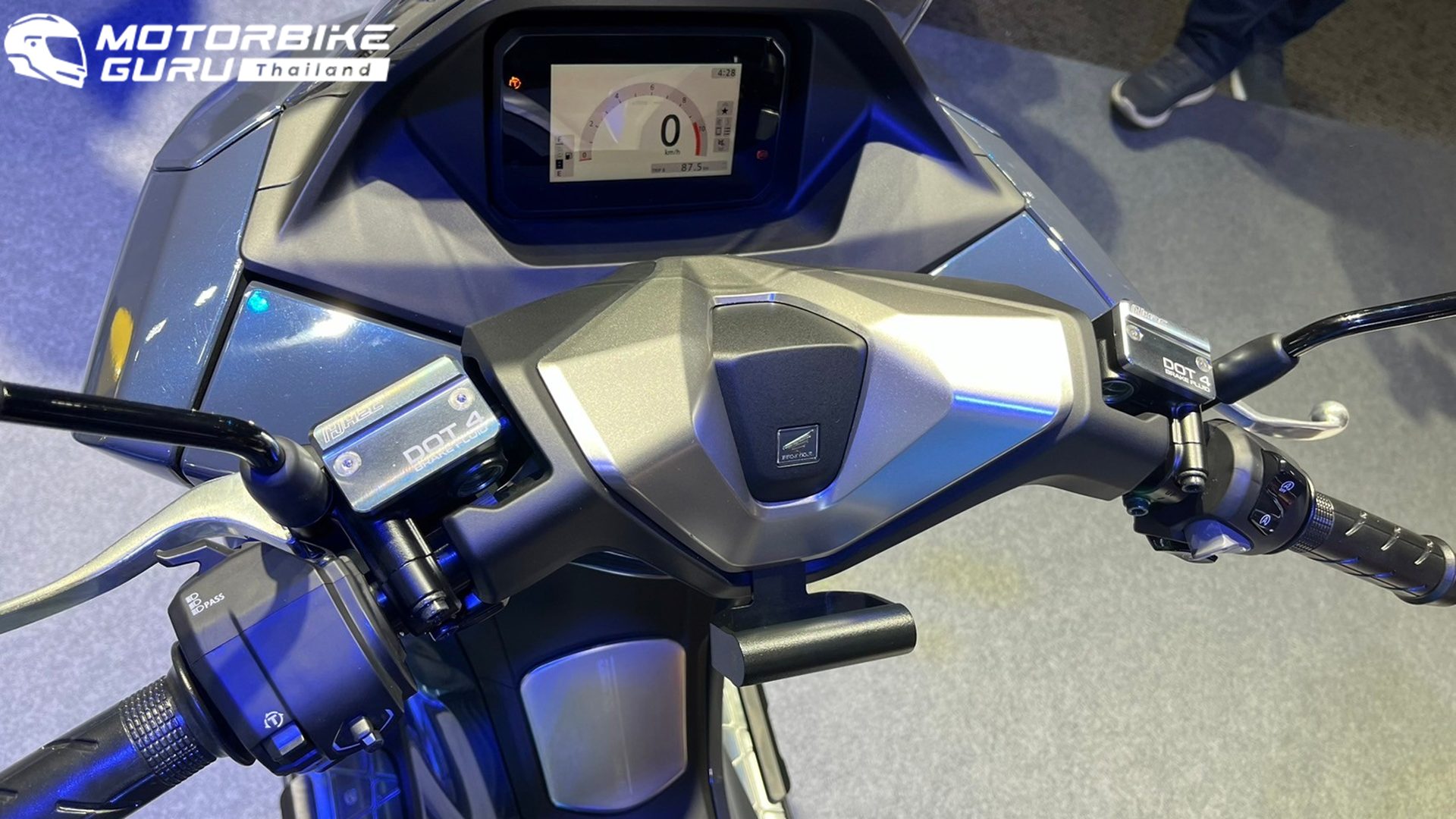 Honda PCX 160 Exclusive Edition ฮอนด้า พีซีเอ็กซ์ ปี 2025 : ภาพที่ 3