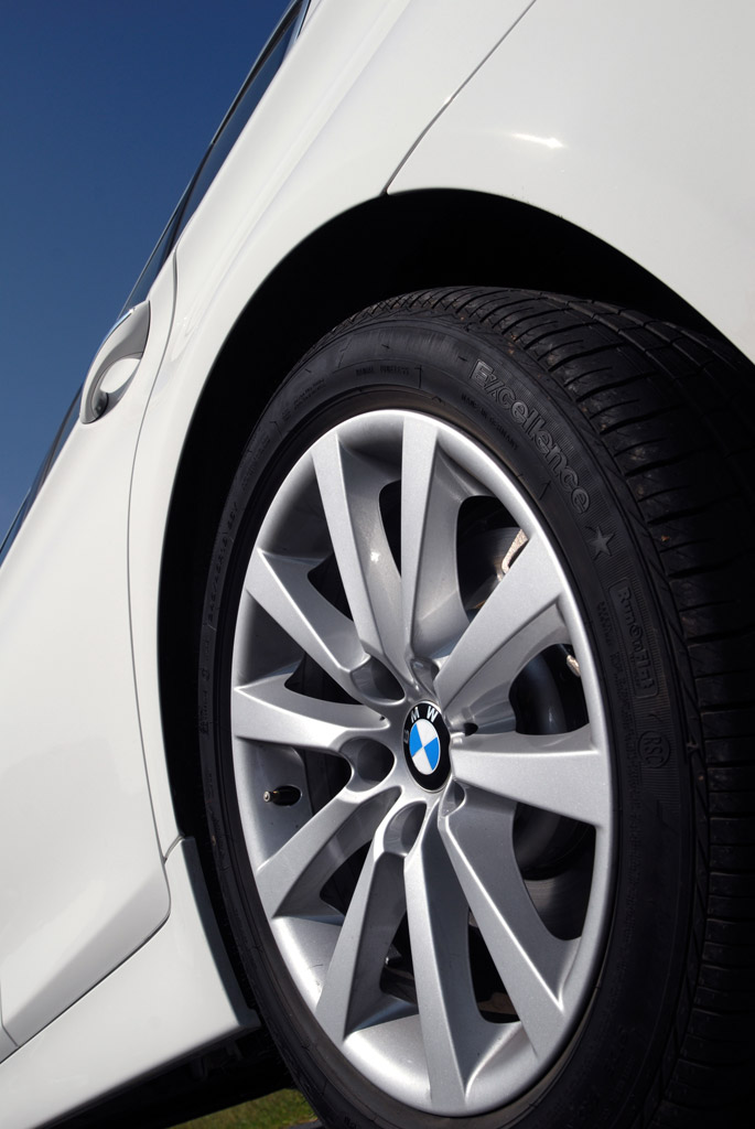 BMW Series 5 520d บีเอ็มดับเบิลยู ซีรีส์5 ปี 2010 : ภาพที่ 5